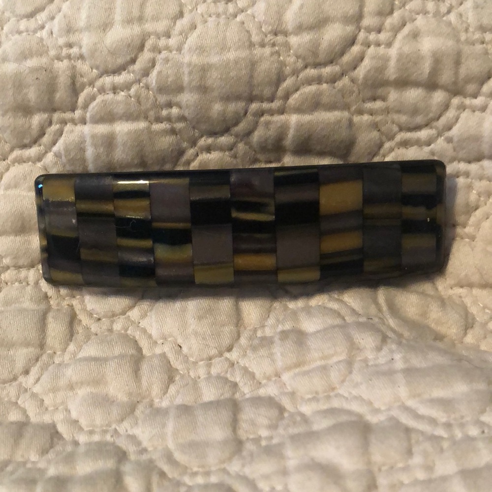 Hair barrette